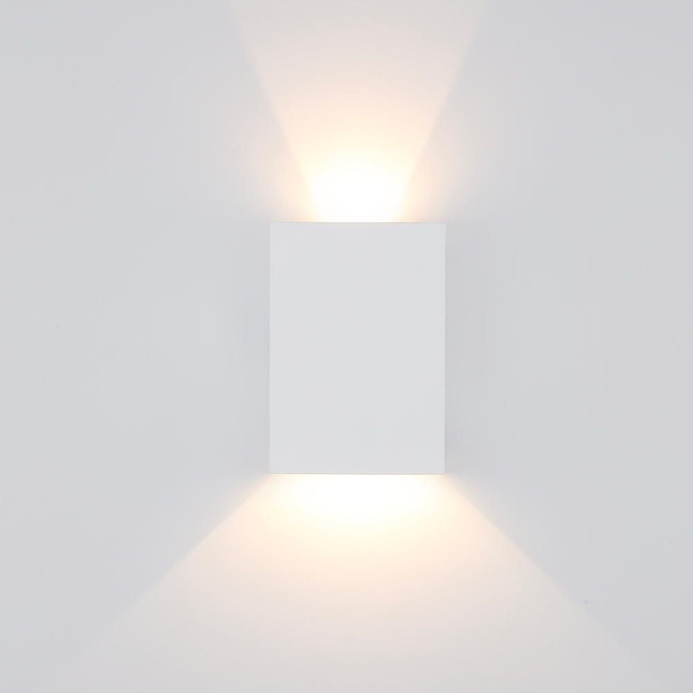 Aplique de Parede LED Retangular 4W 400LM 3000K Branco PVC IP65 LED7