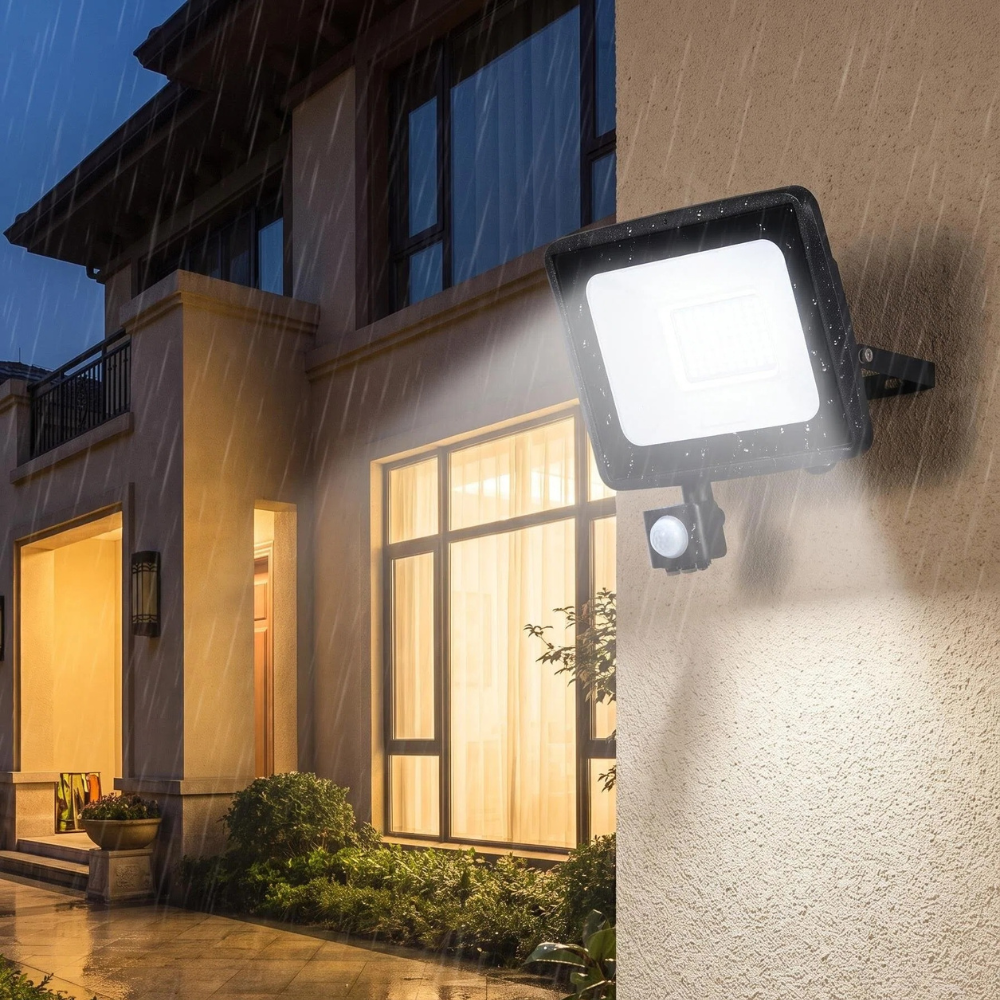 Projetor Exterior FL7 Preto c/ Sensor 30W 2700lm IP65 LED7