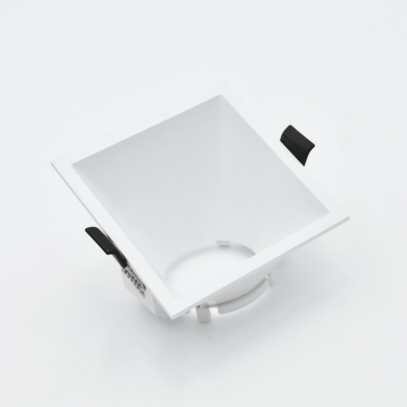 Aro Quadrado Downlight p/ Lâmpadas GU10 c/ Inclinação - iLed7.com
