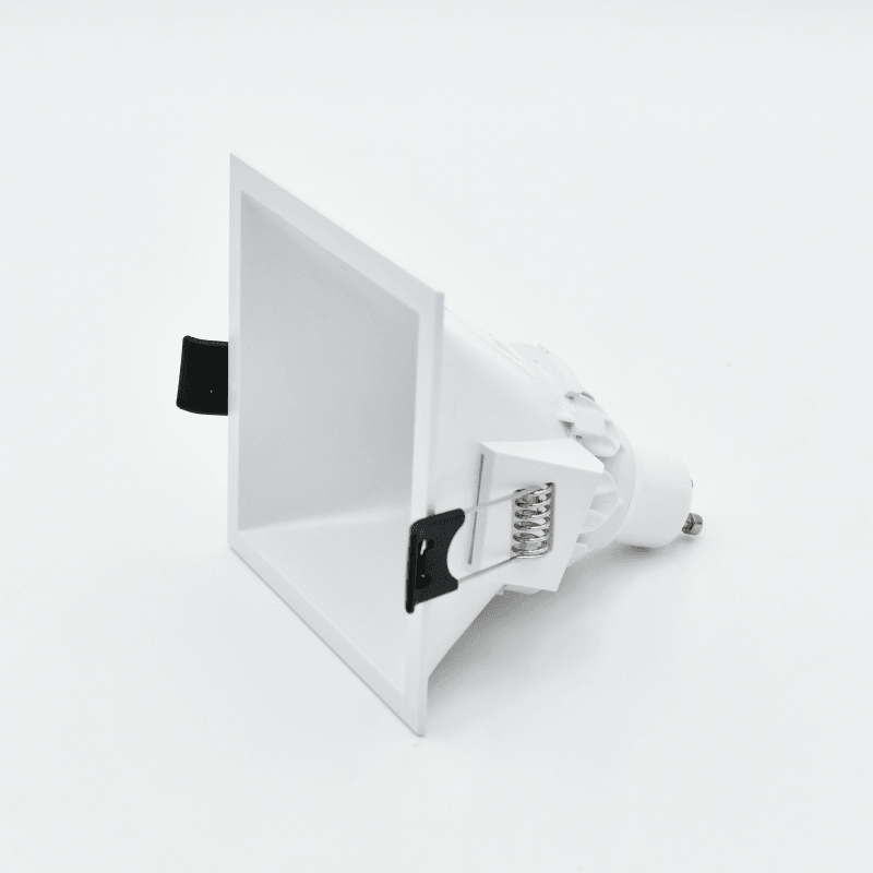 Aro Quadrado Downlight p/ Lâmpadas GU10 c/ Inclinação - iLed7.com