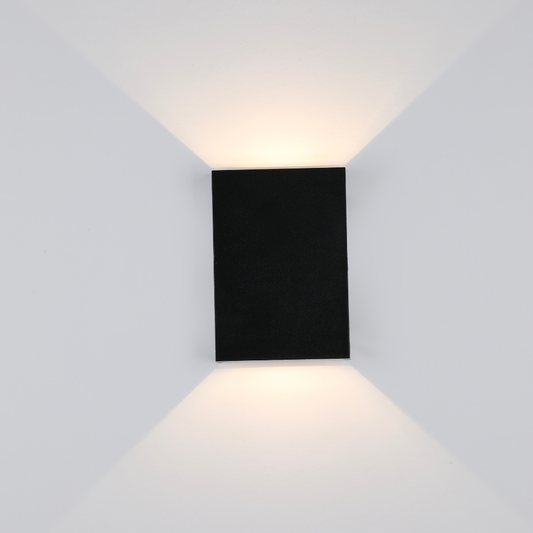 Aplique de Parede LED Retangular 4W 400LM 3000K Preto PVC IP65 LED7