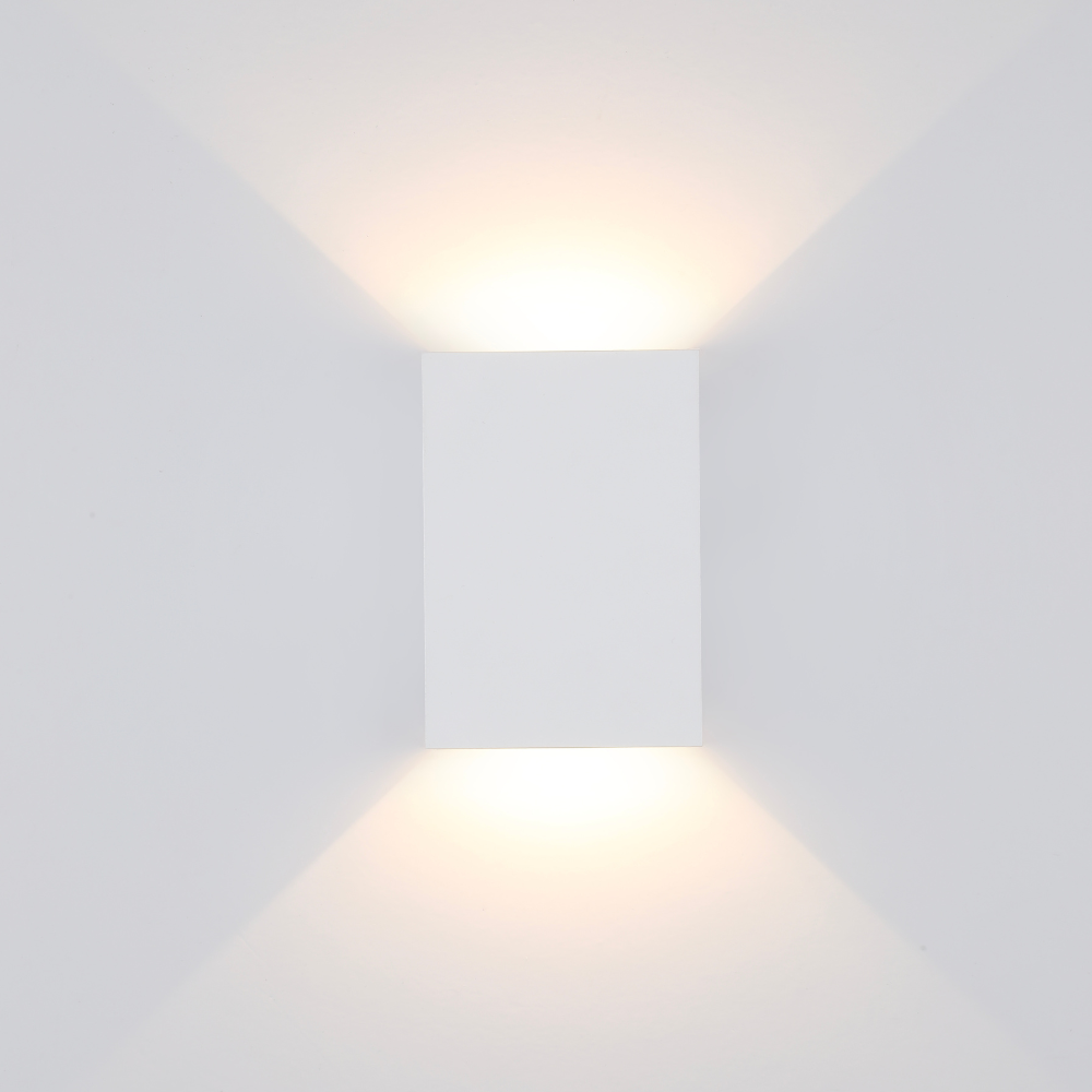 Aplique de Parede LED Retangular 4W 400LM 3000K Branco PVC IP65 LED7