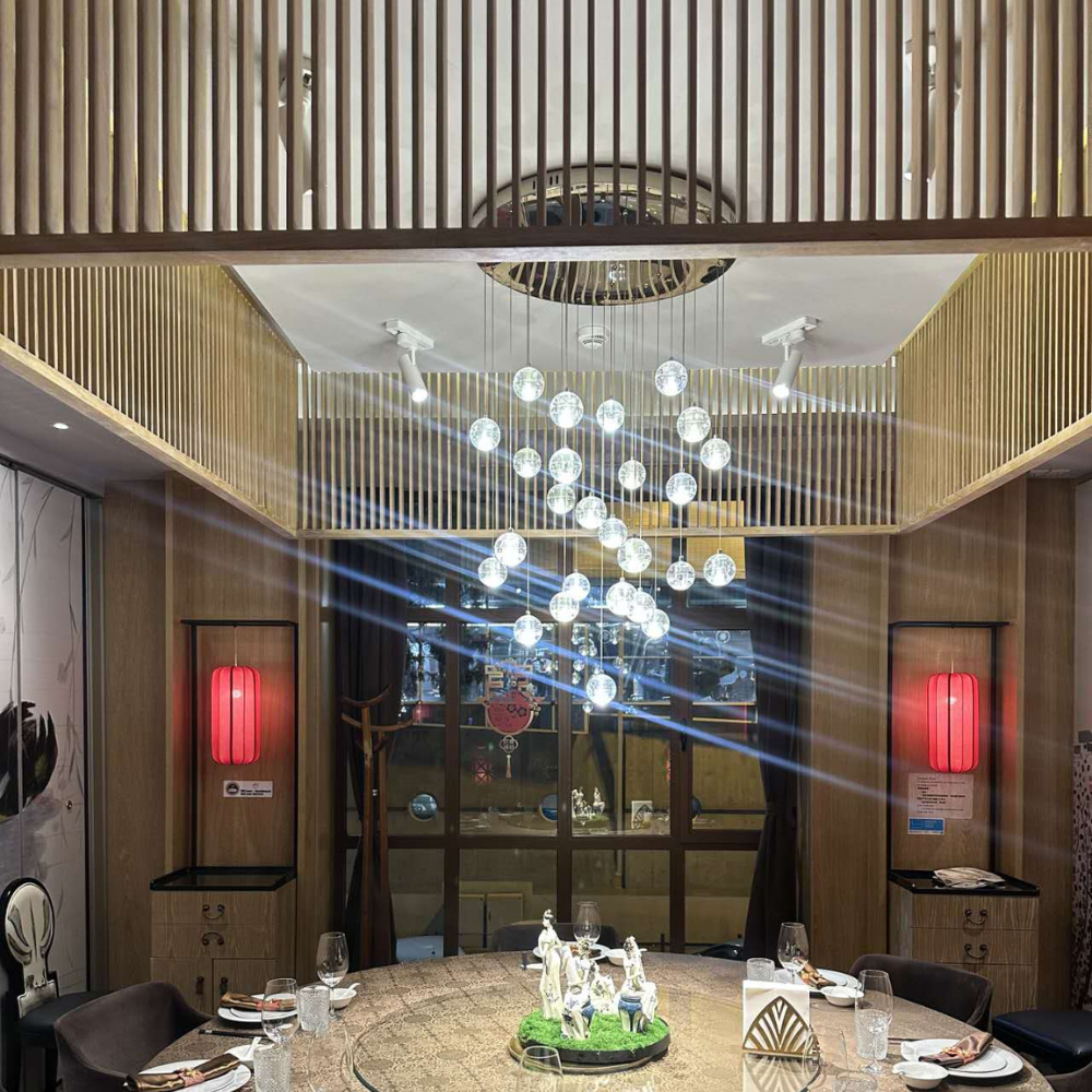 Base Saliente Retangular Preta Para Projetor de Calha Monofásico IP20 LED7